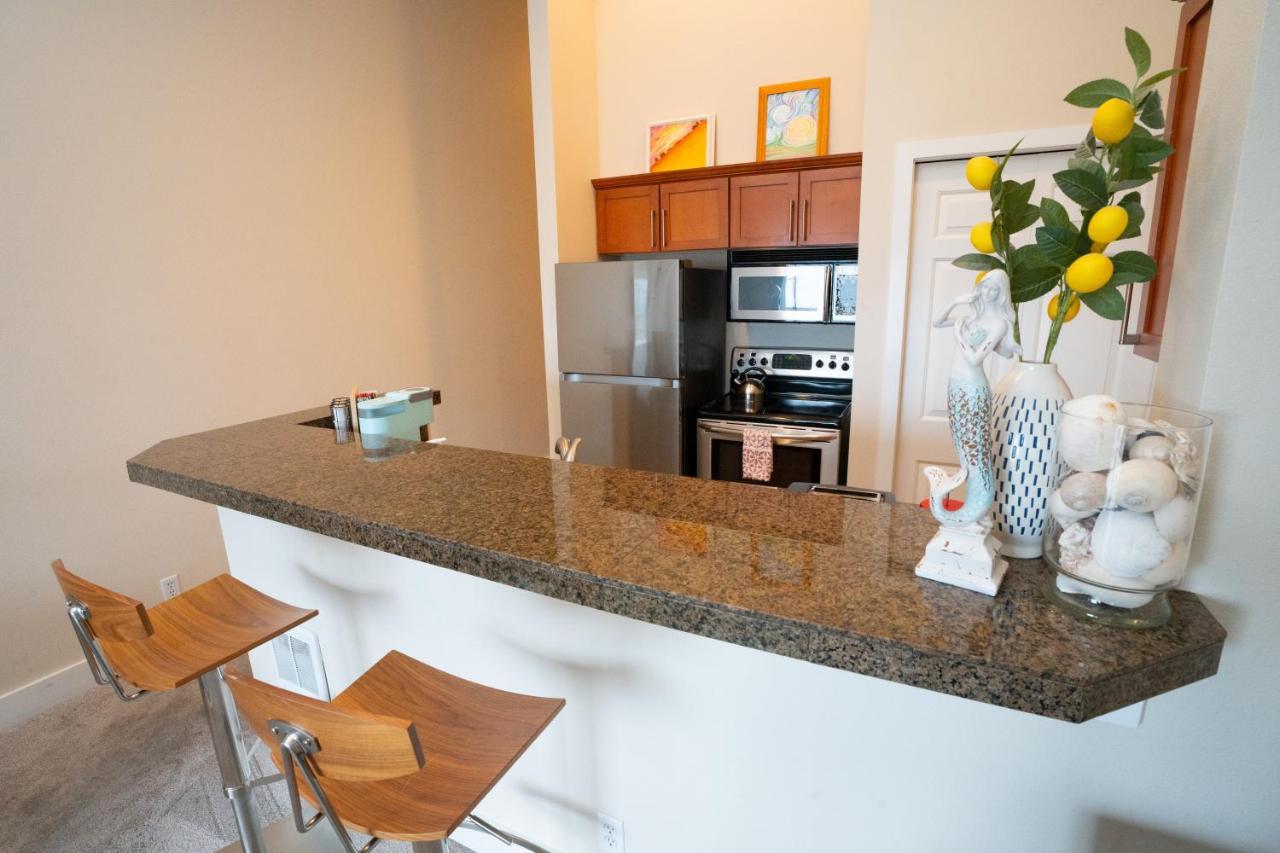 Top Floor Water View Oasis Near Space Needle & Cruise سياتل المظهر الخارجي الصورة