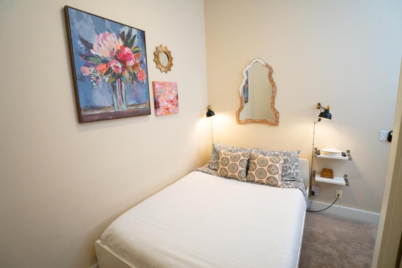 Top Floor Water View Oasis Near Space Needle & Cruise سياتل المظهر الخارجي الصورة