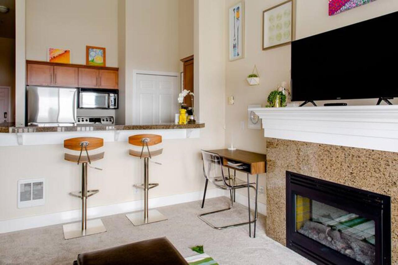 Top Floor Water View Oasis Near Space Needle & Cruise سياتل المظهر الخارجي الصورة