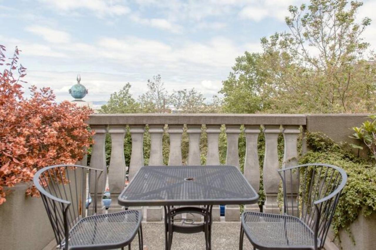 Top Floor Water View Oasis Near Space Needle & Cruise سياتل المظهر الخارجي الصورة